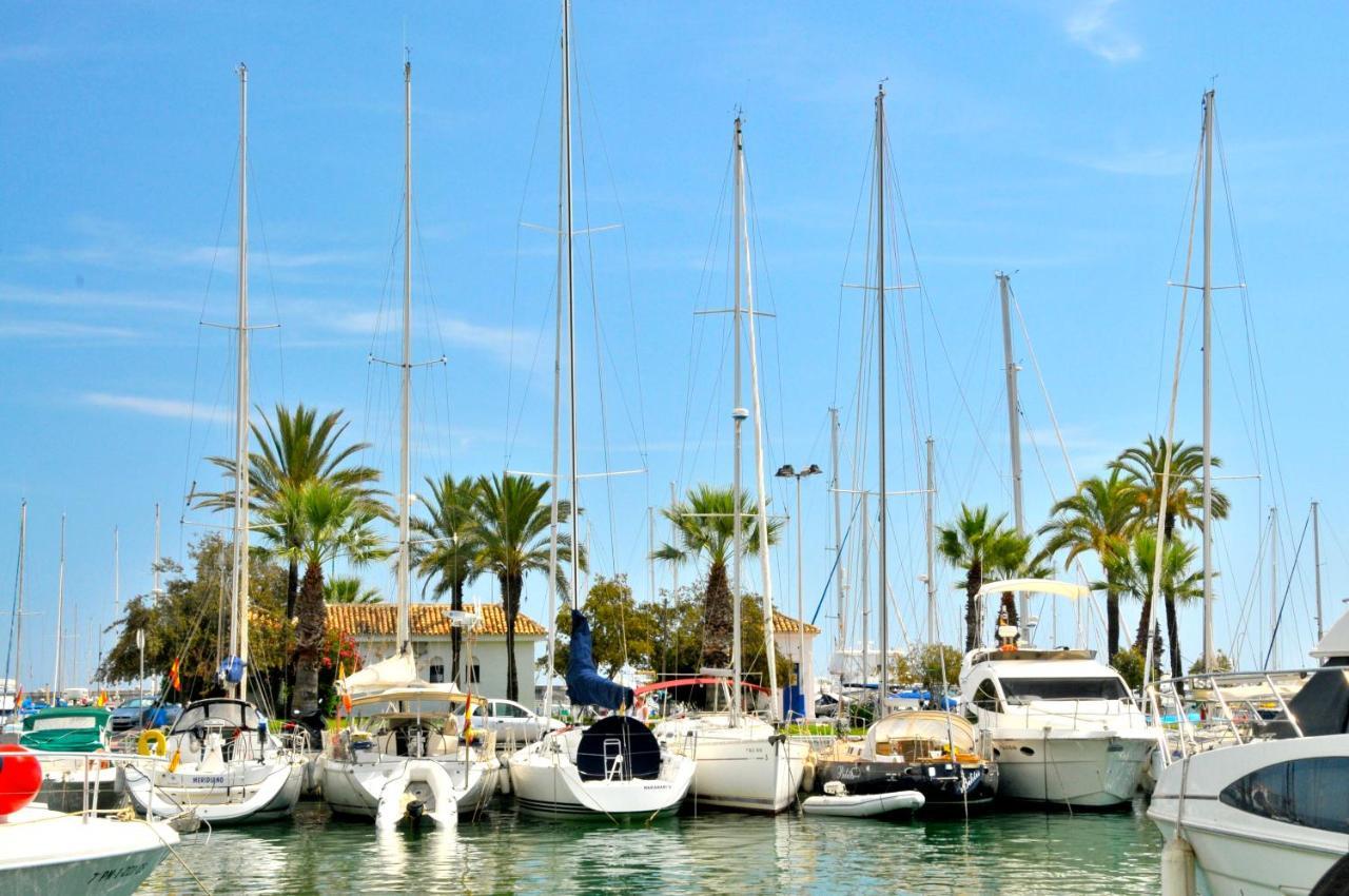 Capaldi Luxury Holiday Rentals Puerto Marina Benalmadena Bagian luar foto